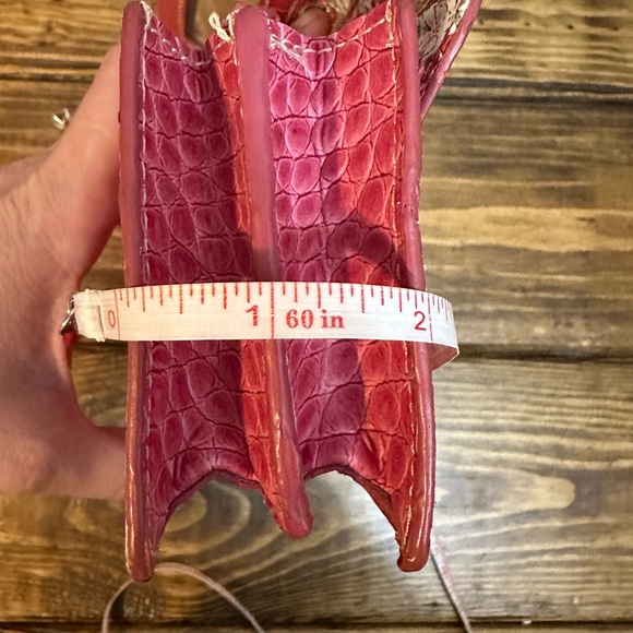 Liz Claiborne Pink Mini Croc Envelope Purse - Picture 10 of 12